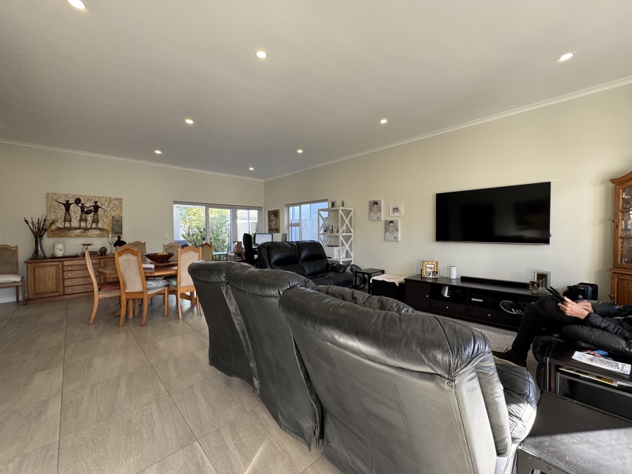 3 Bedroom Property for Sale in Sandown Western Cape